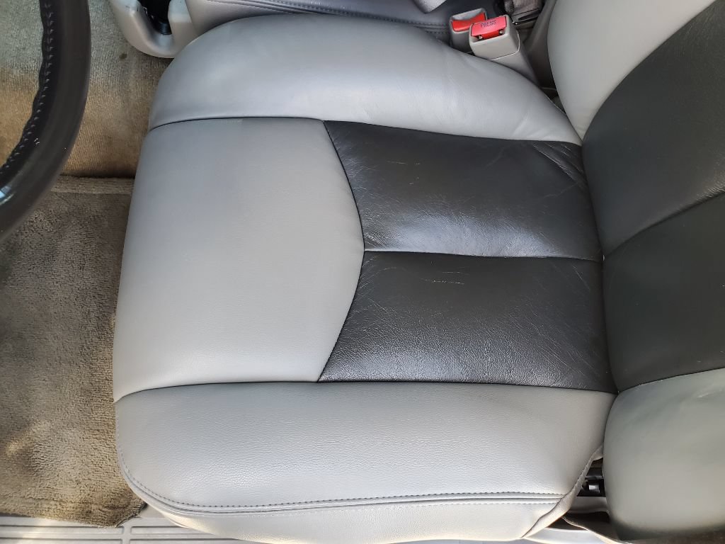 Used 2004 Chevrolet Tahoe LS RWD image 21