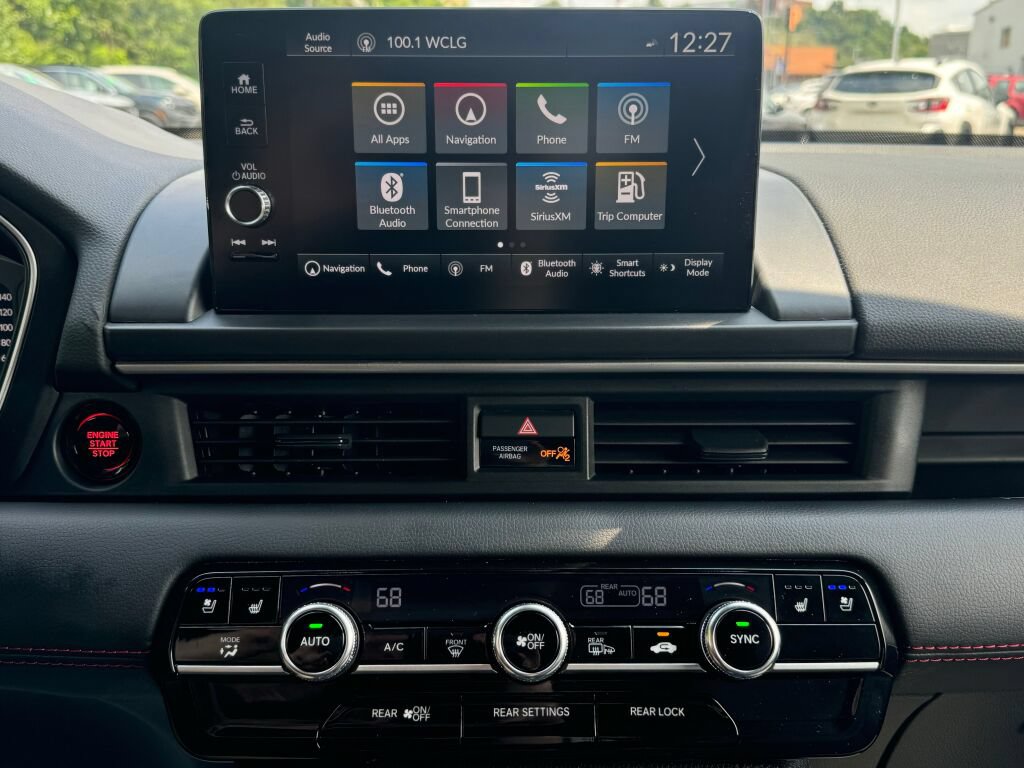 Used 2025 Honda Pilot Black Edition image 32