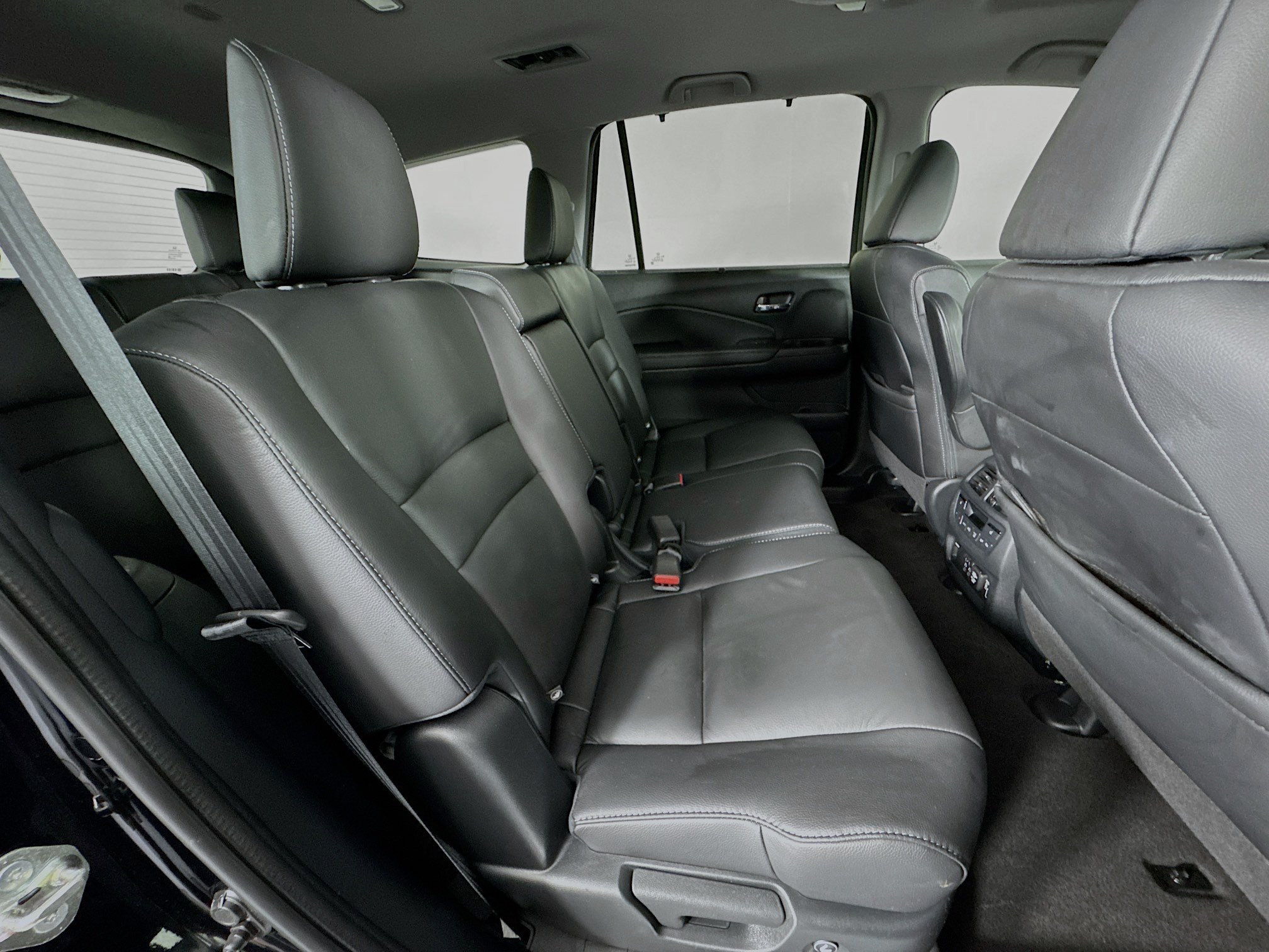 Used 2020 Honda Pilot Touring image 30