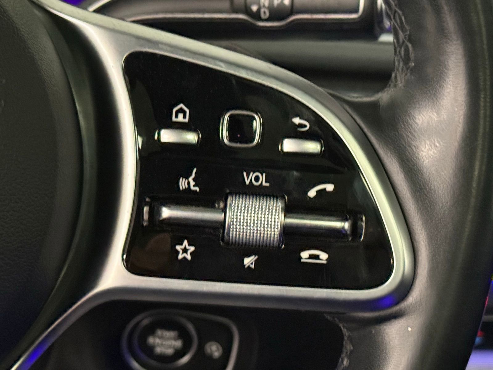 Used 2022 Mercedes-Benz GLS 450 4MATIC image 25