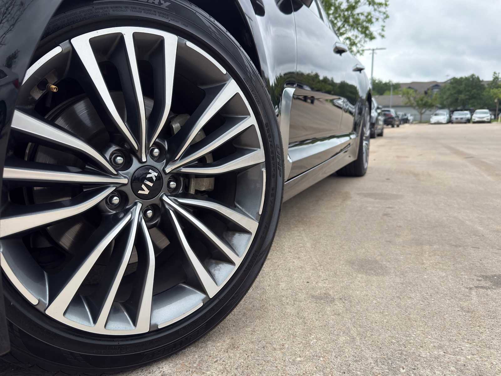 Used 2019 Kia Stinger RWD image 2