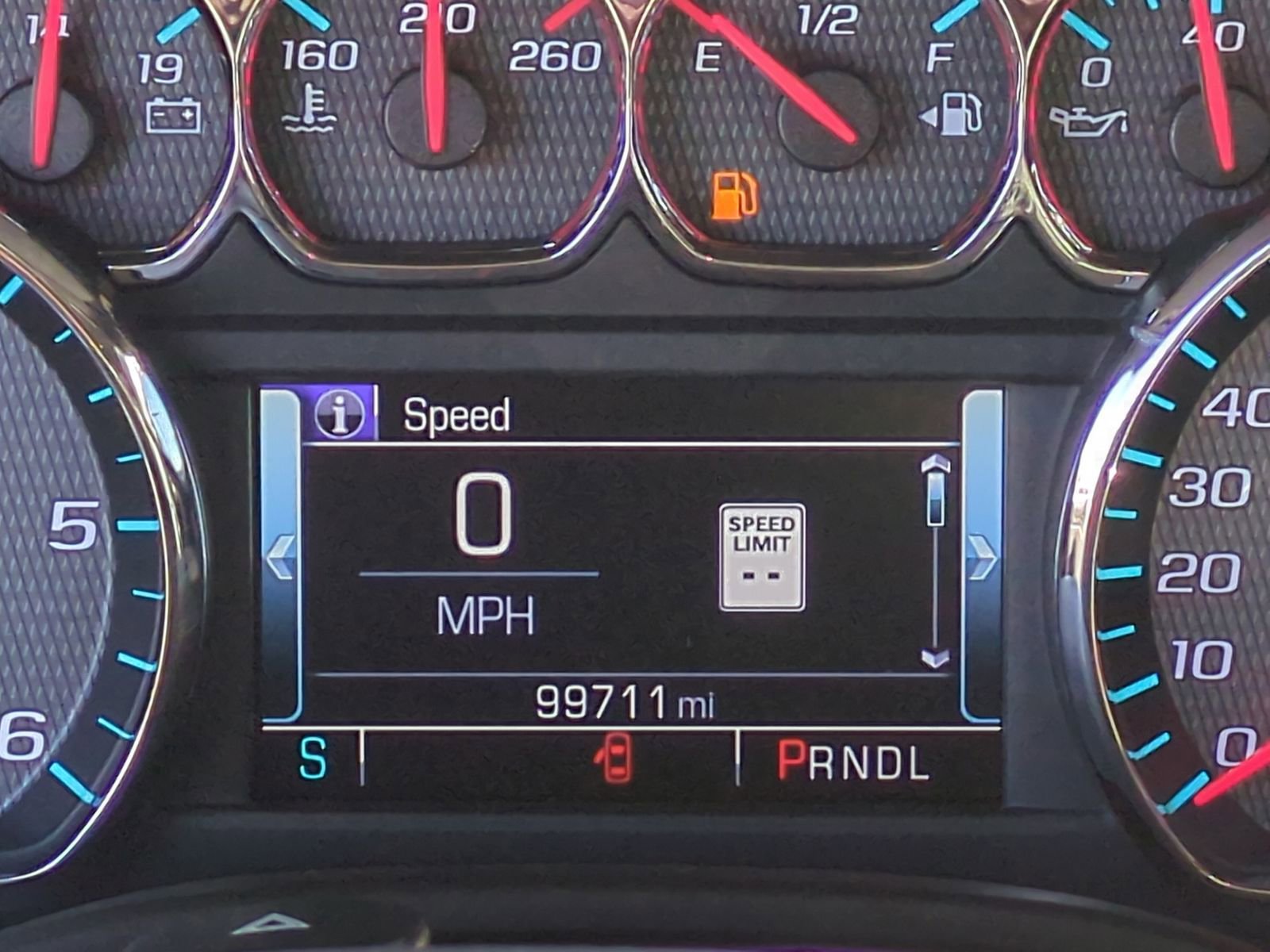 Used 2018 Chevrolet Suburban LT w/ Luxury Package image 16