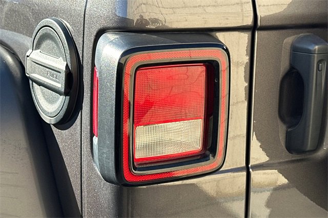 Used 2022 Jeep Wrangler Rubicon image 10