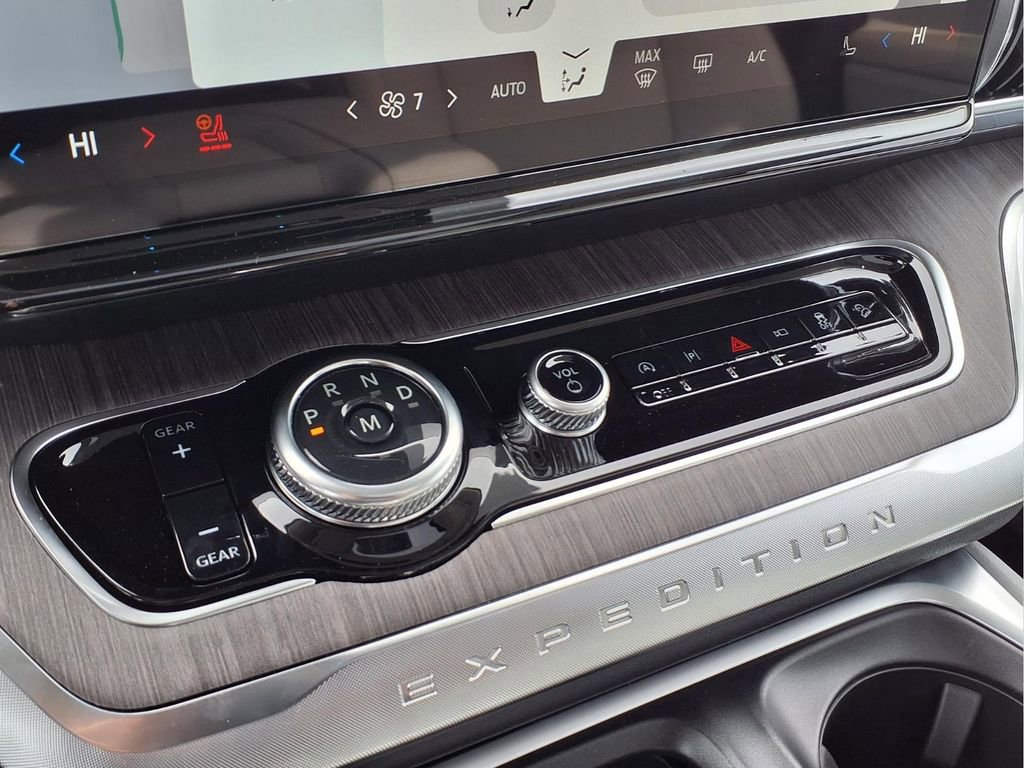 New 2026 Ford Expedition Max Platinum w/ Platinum Ultimate Package image 9