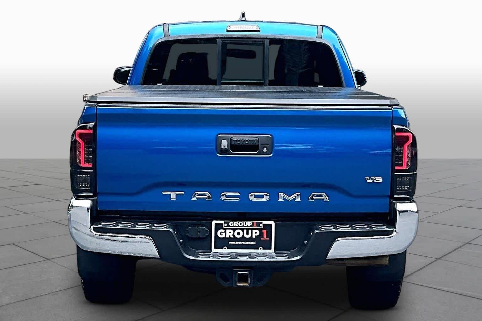 Used 2017 Toyota Tacoma TRD Off-Road w/ Tow Package AWD/4WD image 5