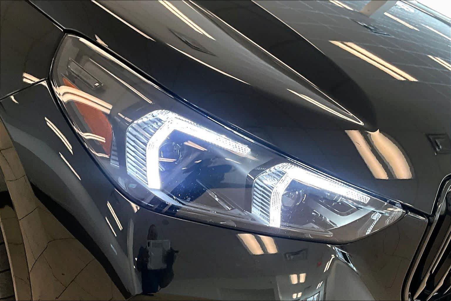 Used 2024 BMW X1 xDrive28i w/ M Sport Package AWD/4WD image 26