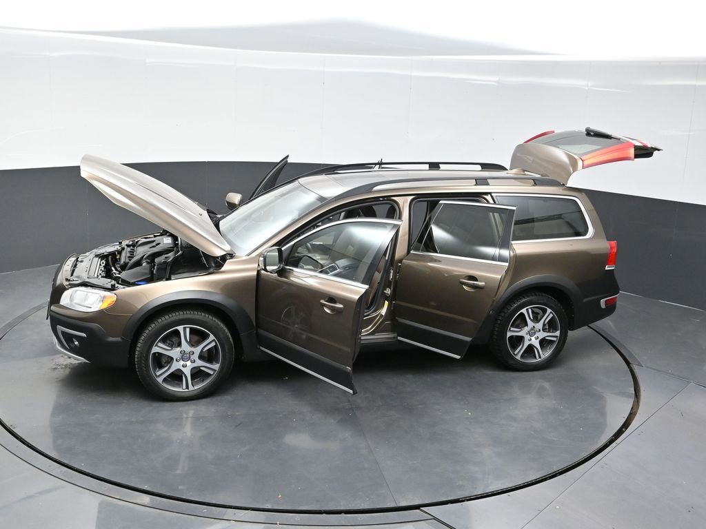 Used 2015 Volvo XC70 T6 w/ Climate Package image 27