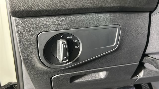 Used 2022 Volkswagen Tiguan SE AWD/4WD image 19