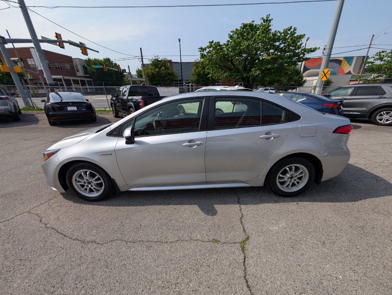 Used 2020 Toyota Corolla LE FWD image 9