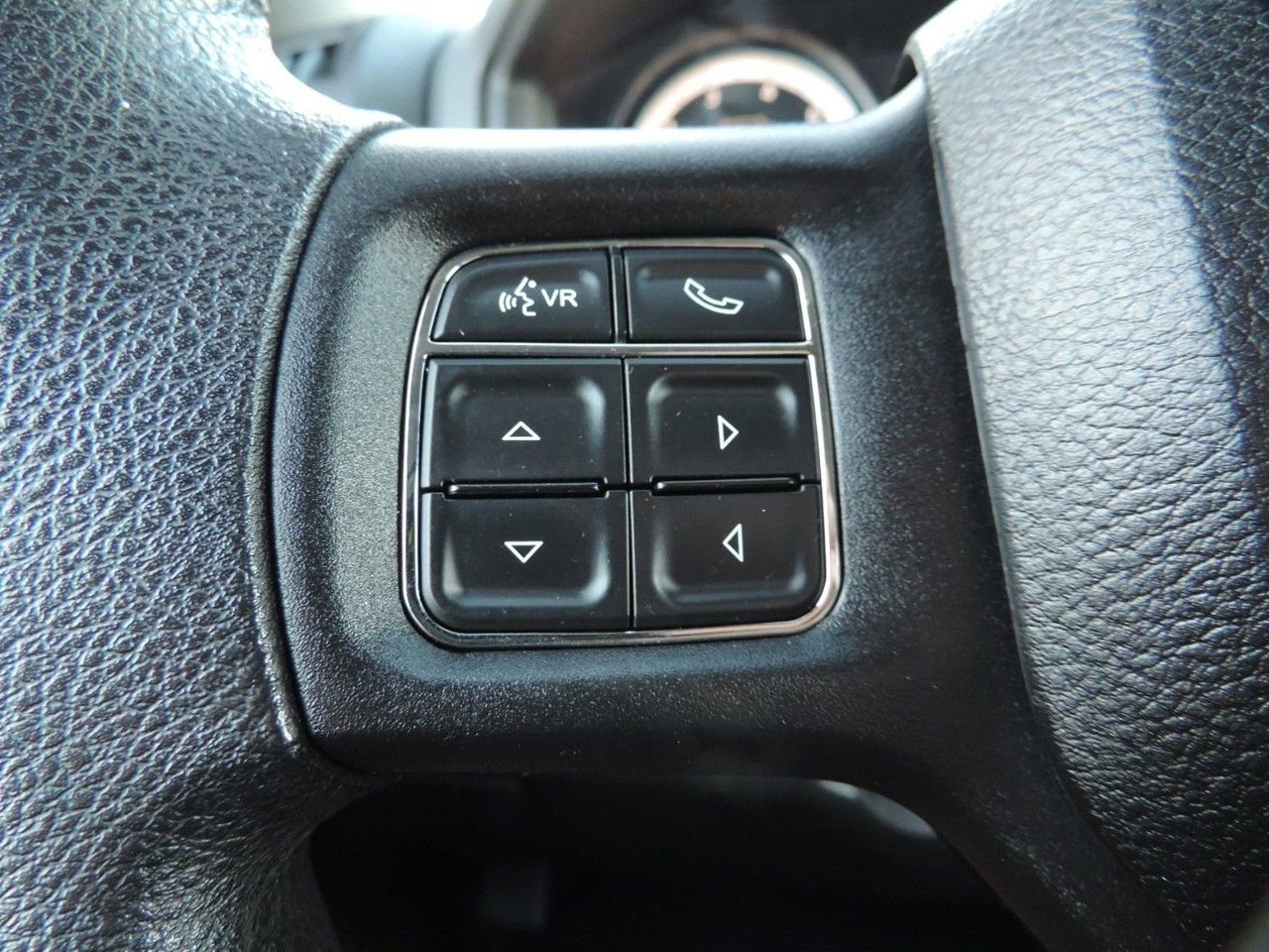 Used 2016 RAM 1500 Classic SLT image 26