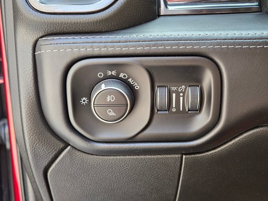 Used 2022 RAM 2500 Limited image 30