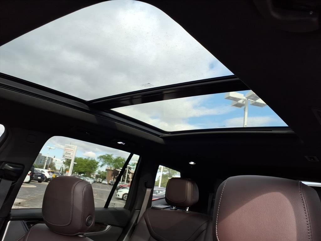 Used 2022 Cadillac XT6 Premium Luxury AWD/4WD image 10