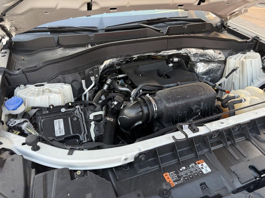 Used 2020 Ford Explorer XLT w/ Equipment Group 202A image 27