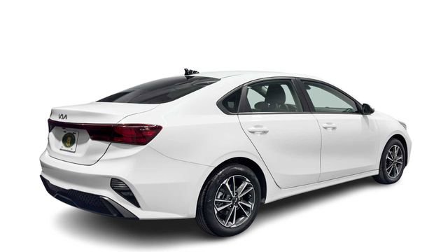 Used 2024 Kia Forte LXS w/ LXS Technology Package FWD image 2