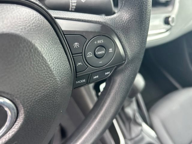 Used 2025 Toyota Corolla LE FWD image 35