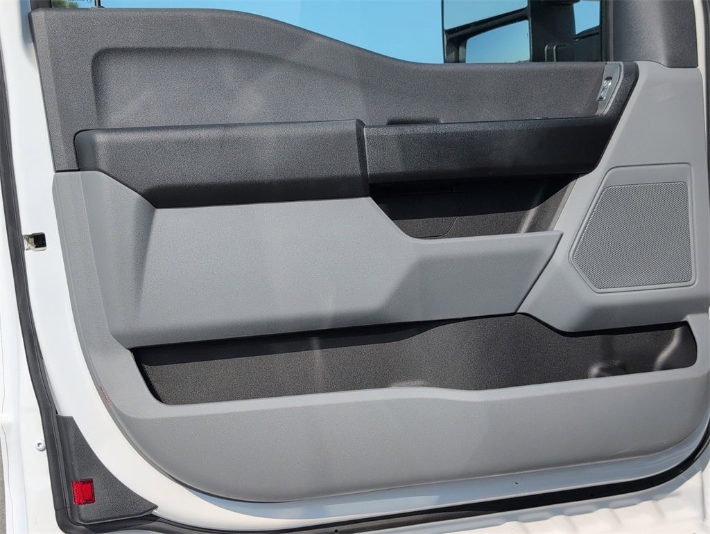 New 2026 Ford F450 XL image 9