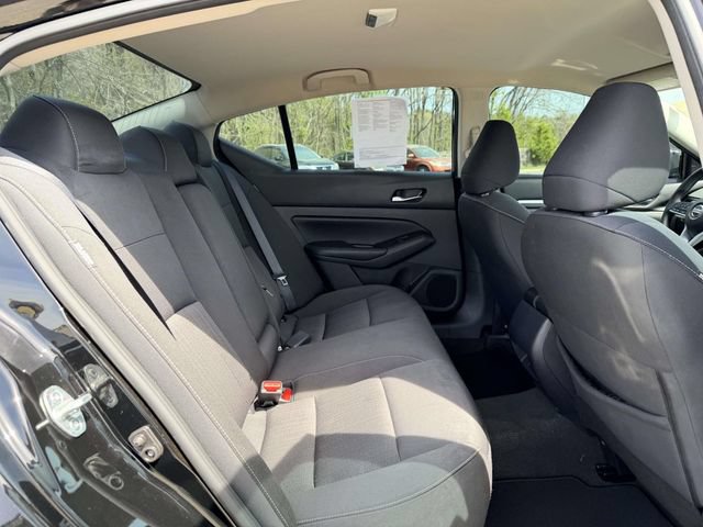 Used 2022 Nissan Altima 2.5 SV FWD image 11