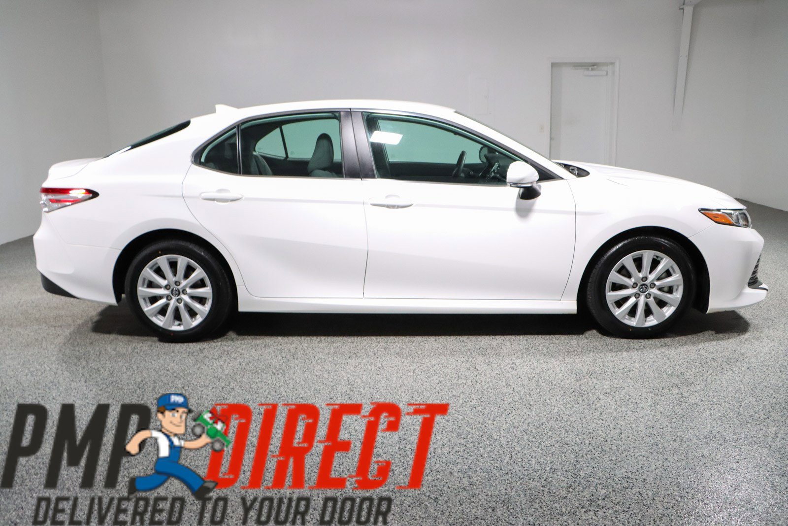 Used 2020 Toyota Camry LE image 6