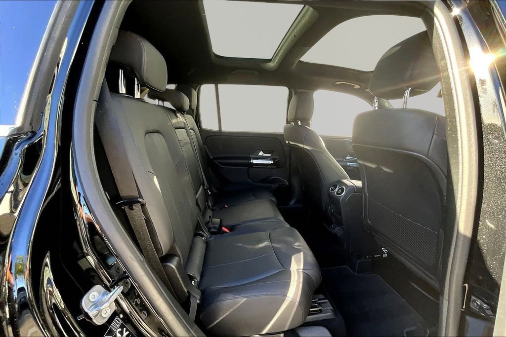 Used 2023 Mercedes-Benz GLB 250 image 23