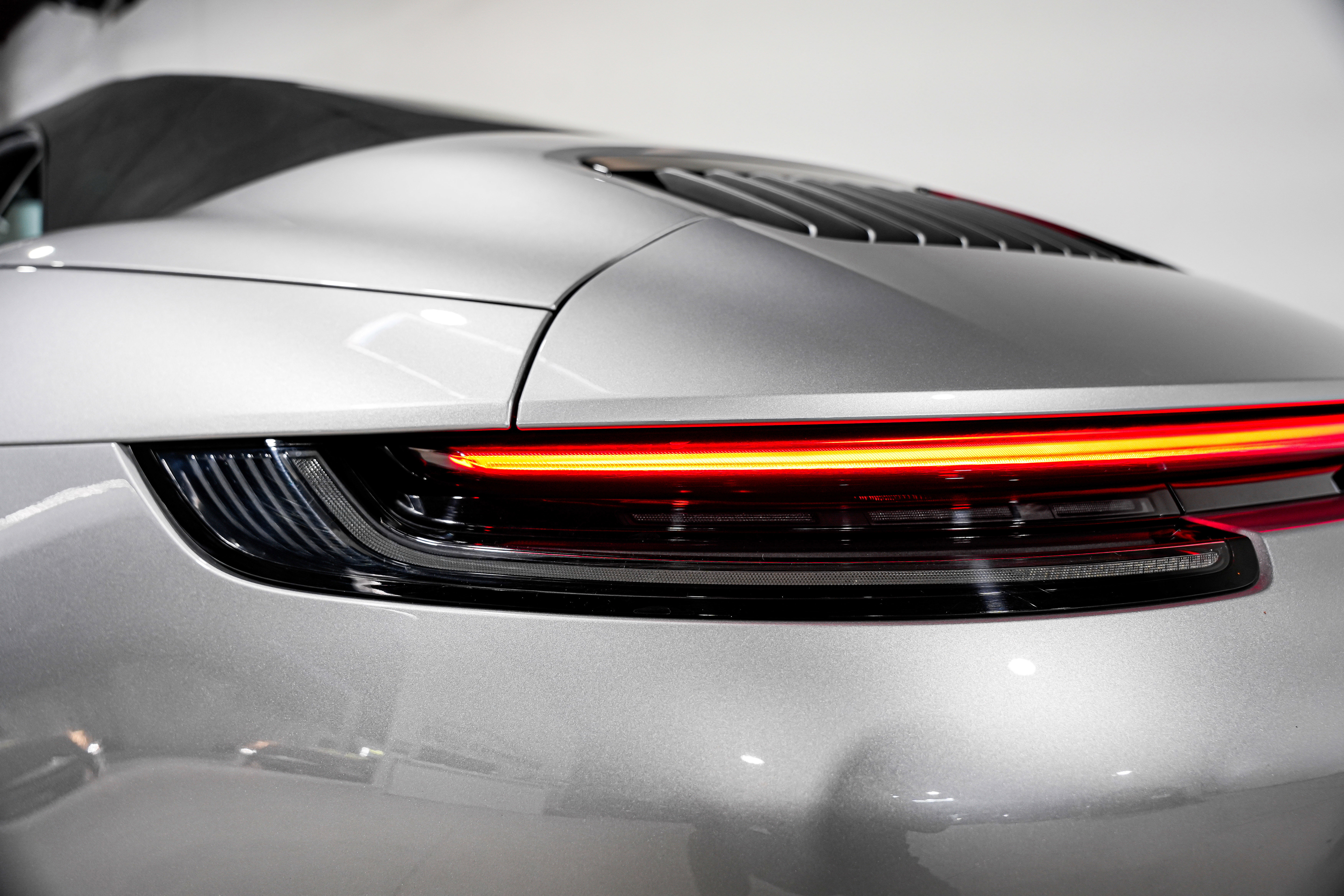 Used 2020 Porsche 911 Carrera 4S AWD/4WD image 35