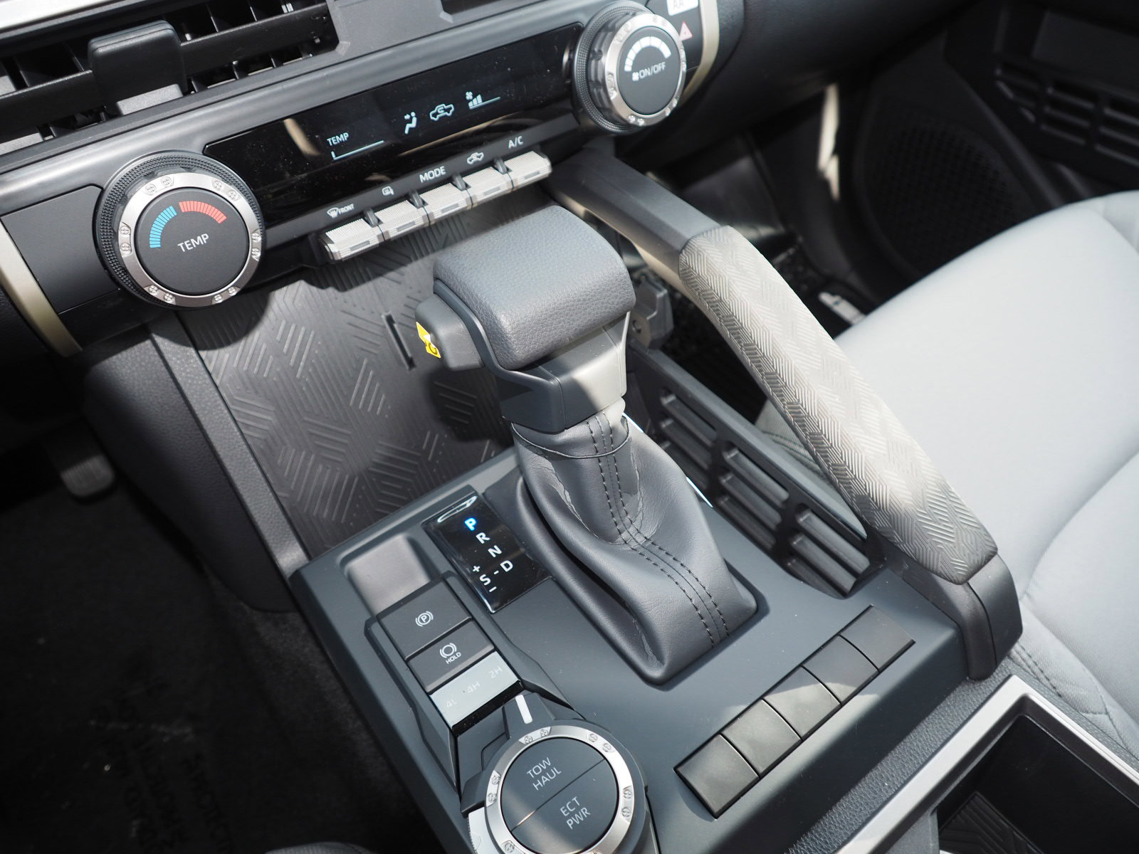 New 2025 Toyota Tacoma SR5 image 18