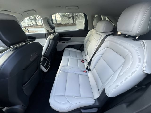 New 2026 Lincoln Nautilus Premier AWD/4WD image 23