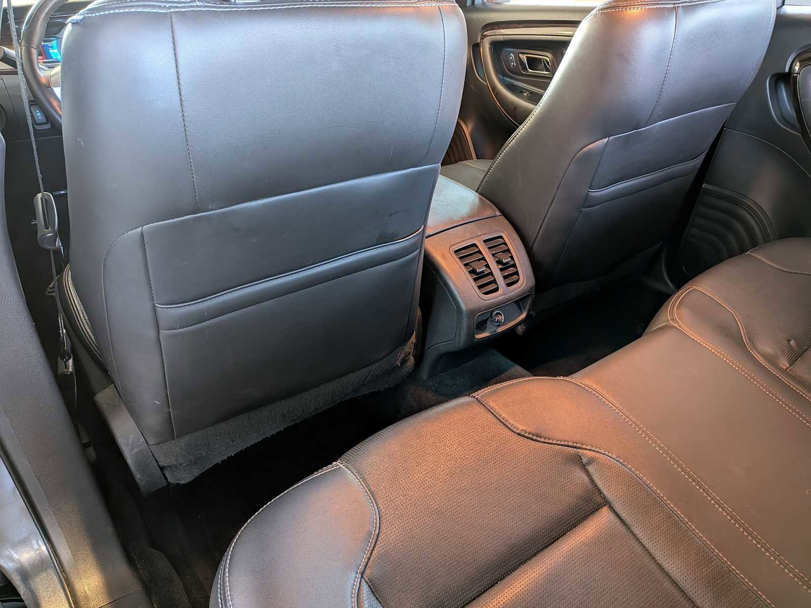 Used 2015 Ford Taurus Limited FWD image 18