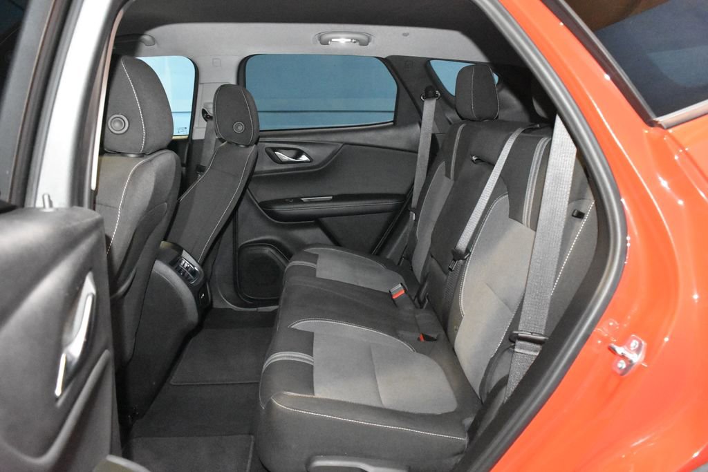 Used 2025 Chevrolet Blazer LT FWD image 19