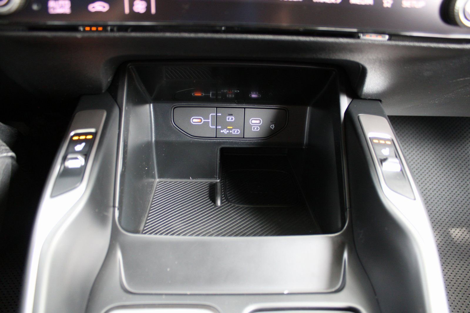 New 2026 Kia Sorento S w/ S Panoramic Sunroof Package image 35