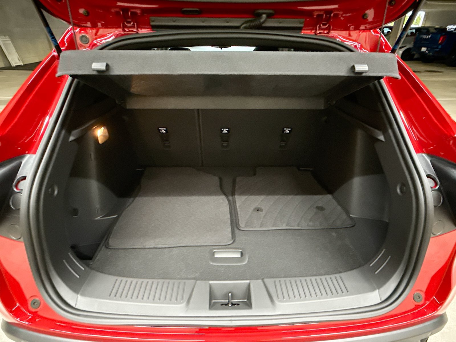 New 2026 Chevrolet Trax RS w/ Sunroof Package FWD image 30