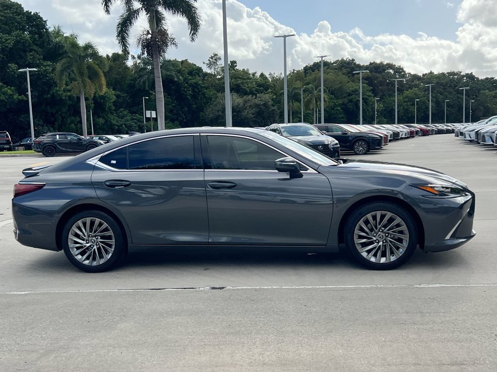 Certified 2024 Lexus ES 300h Ultra Luxury w/ Accessory Package (Z2) FWD image 8