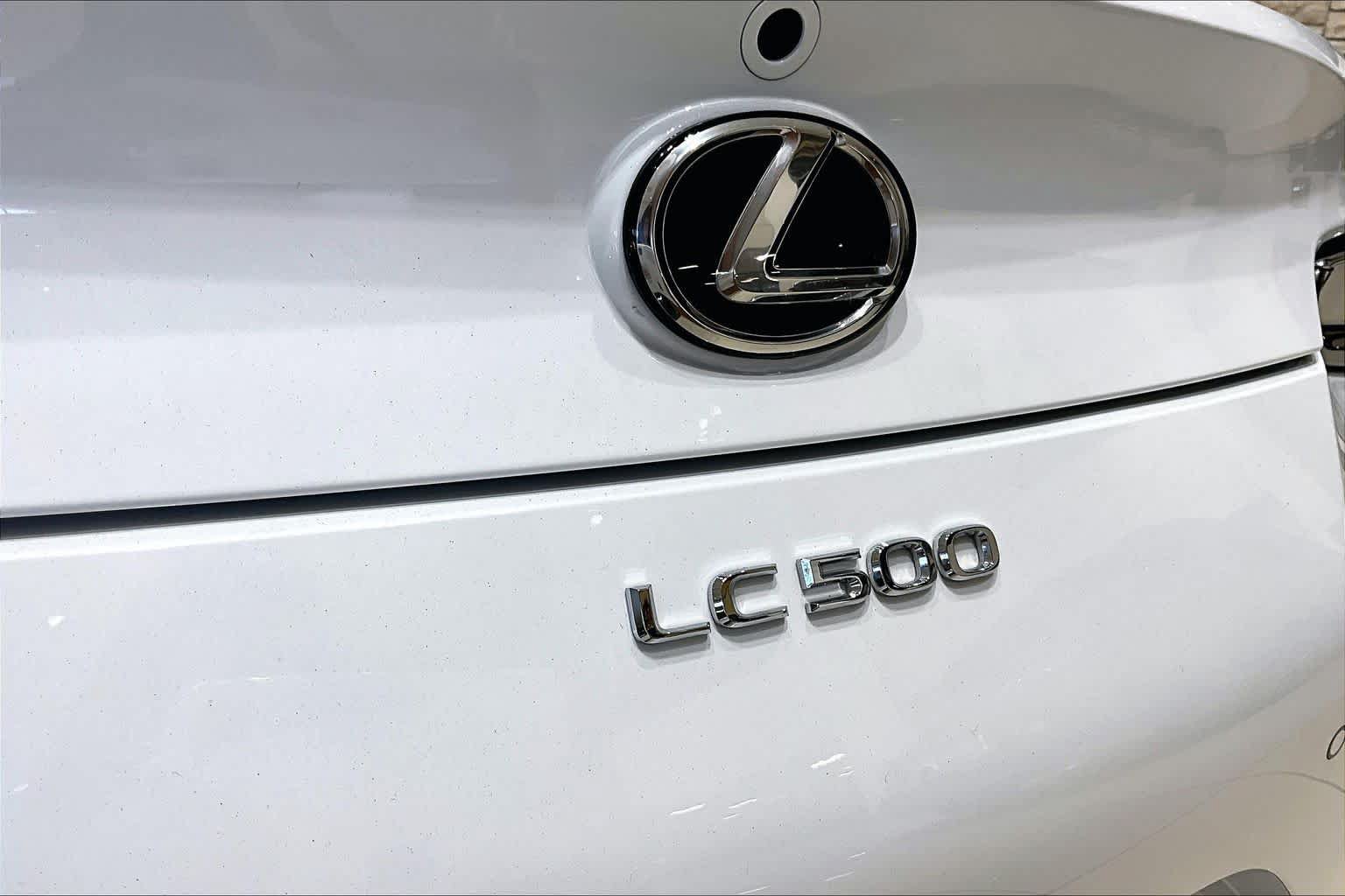 Used 2021 Lexus LC 500 Coupe w/ Performance Package RWD image 28