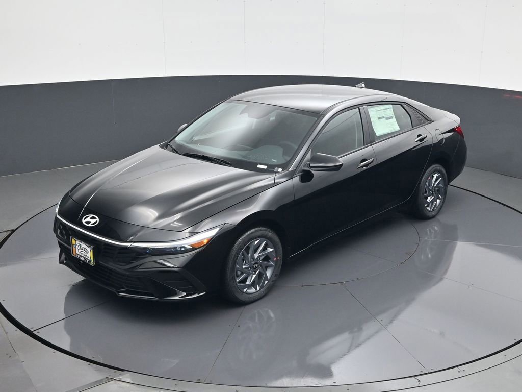 New 2026 Hyundai Elantra Hybrid FWD image 13