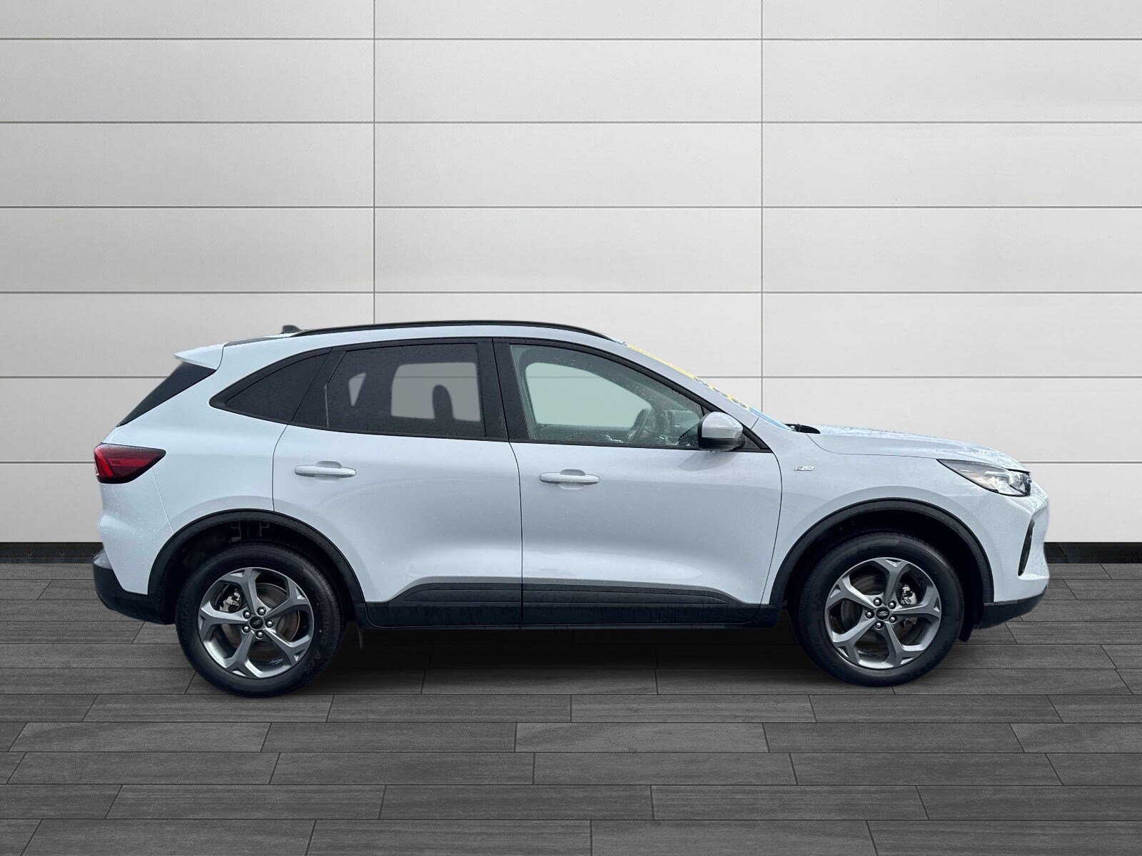 Used 2025 Ford Escape ST-Line Select AWD/4WD image 2