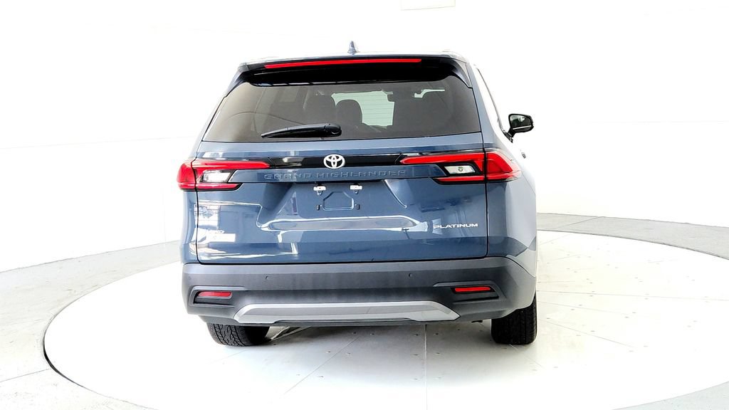 Certified 2024 Toyota Grand Highlander AWD image 5