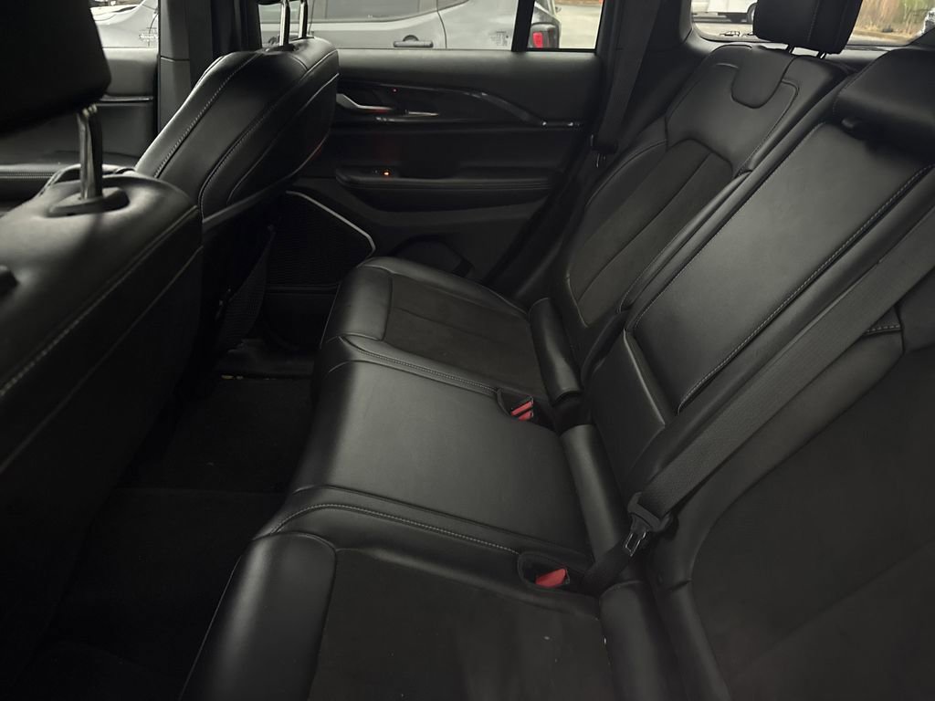 Used 2022 Jeep Grand Cherokee Altitude image 13