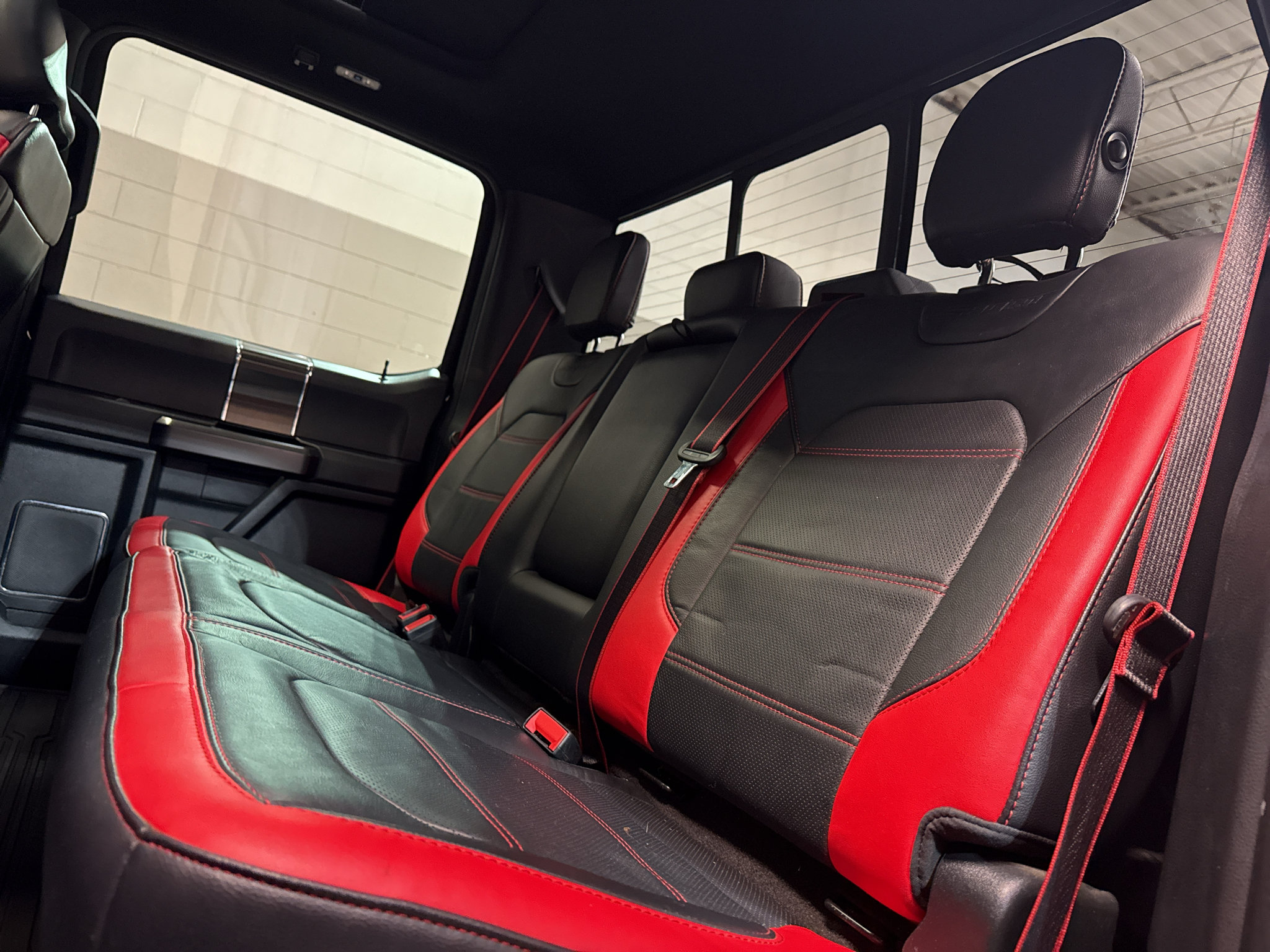 Used 2018 Ford F150 Lariat w/ Equipment Group 502A Luxury AWD/4WD image 32