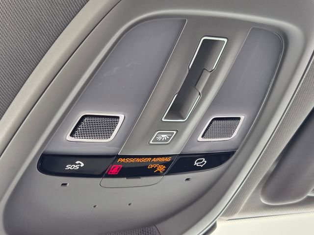 Certified 2023 Volvo XC60 B5 Core w/ Climate Package image 33