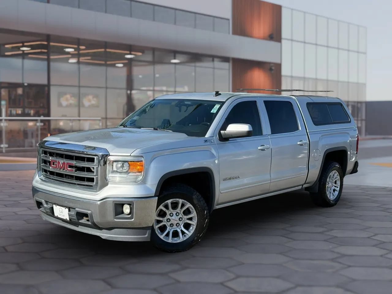 Used 2014 GMC Sierra 1500 SLE w/ SLE Value Package AWD/4WD image 2