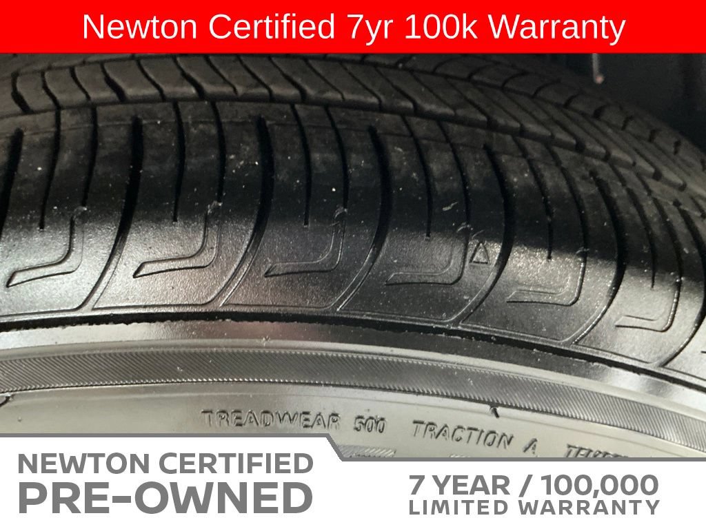 Used 2025 Nissan Versa S w/ Trunk Package FWD image 39