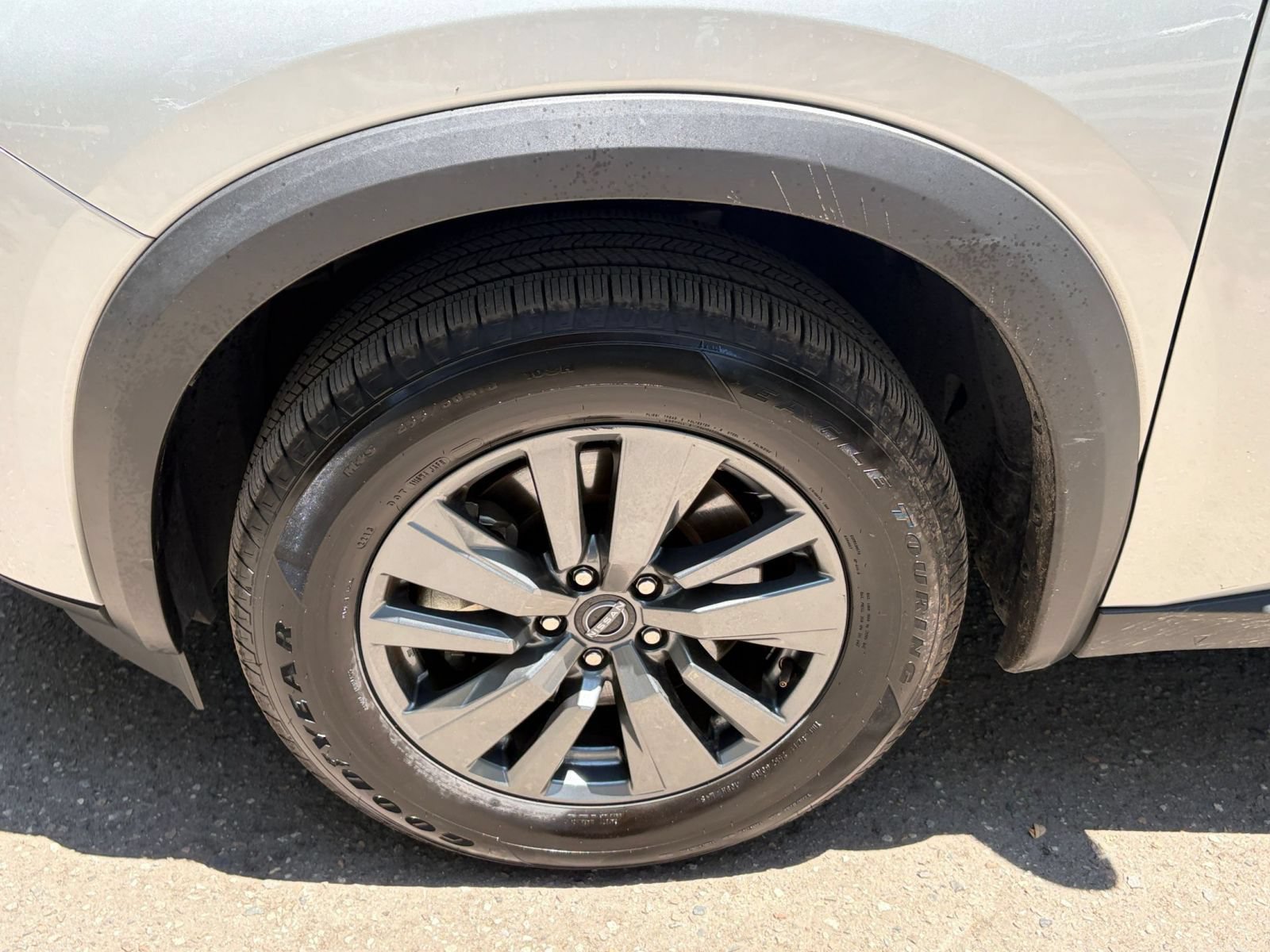 Used 2025 Nissan Pathfinder SV FWD image 32