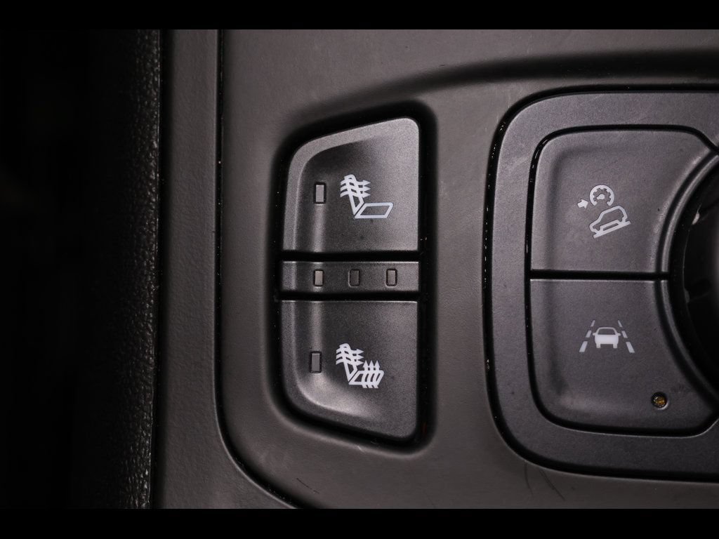 Used 2022 GMC Terrain SLE w/ Driver Convenience Package AWD/4WD image 27