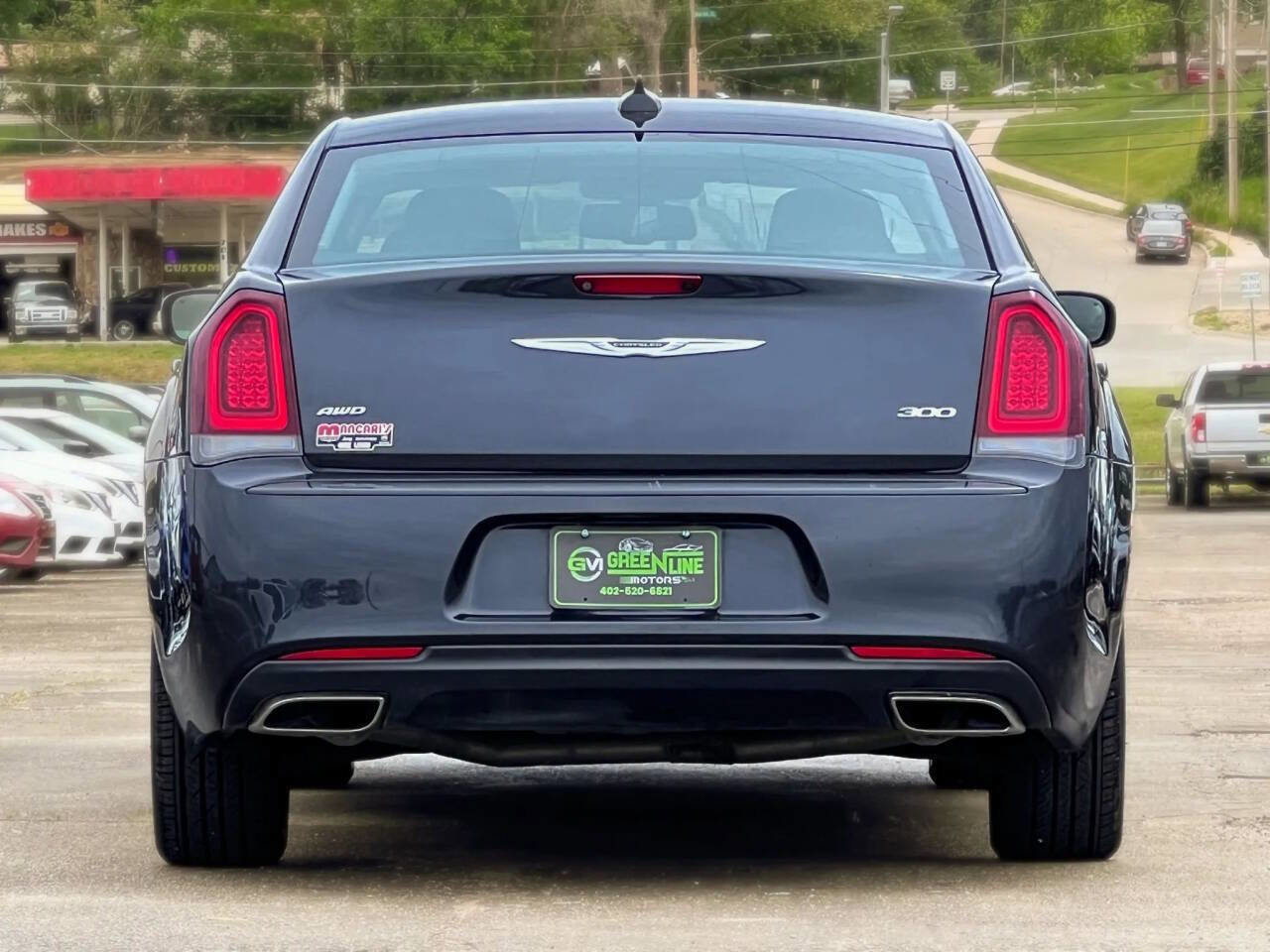 Used 2019 Chrysler 300 Touring w/ Sport Appearance Package image 6