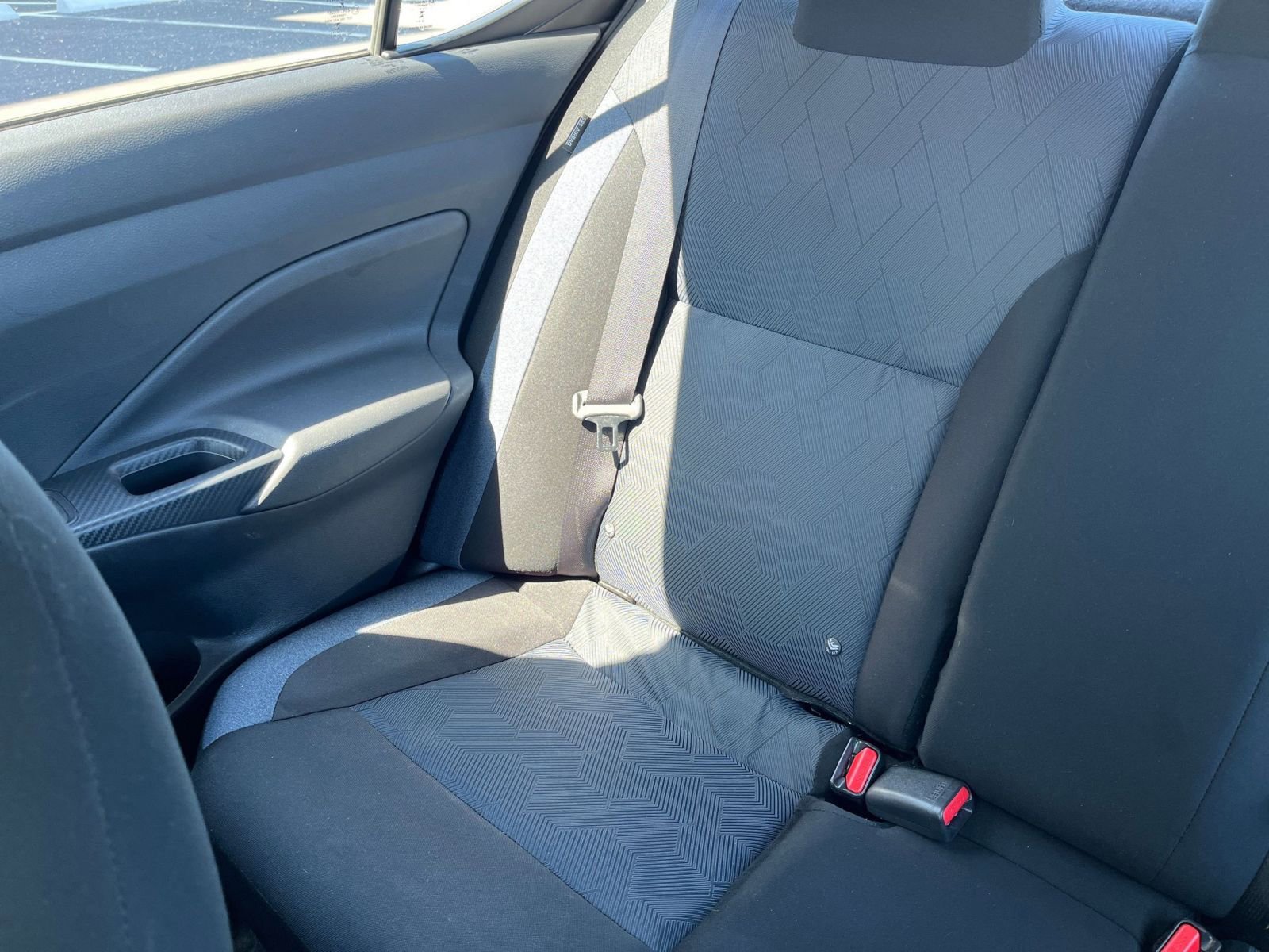 Used 2025 Nissan Versa SV image 35