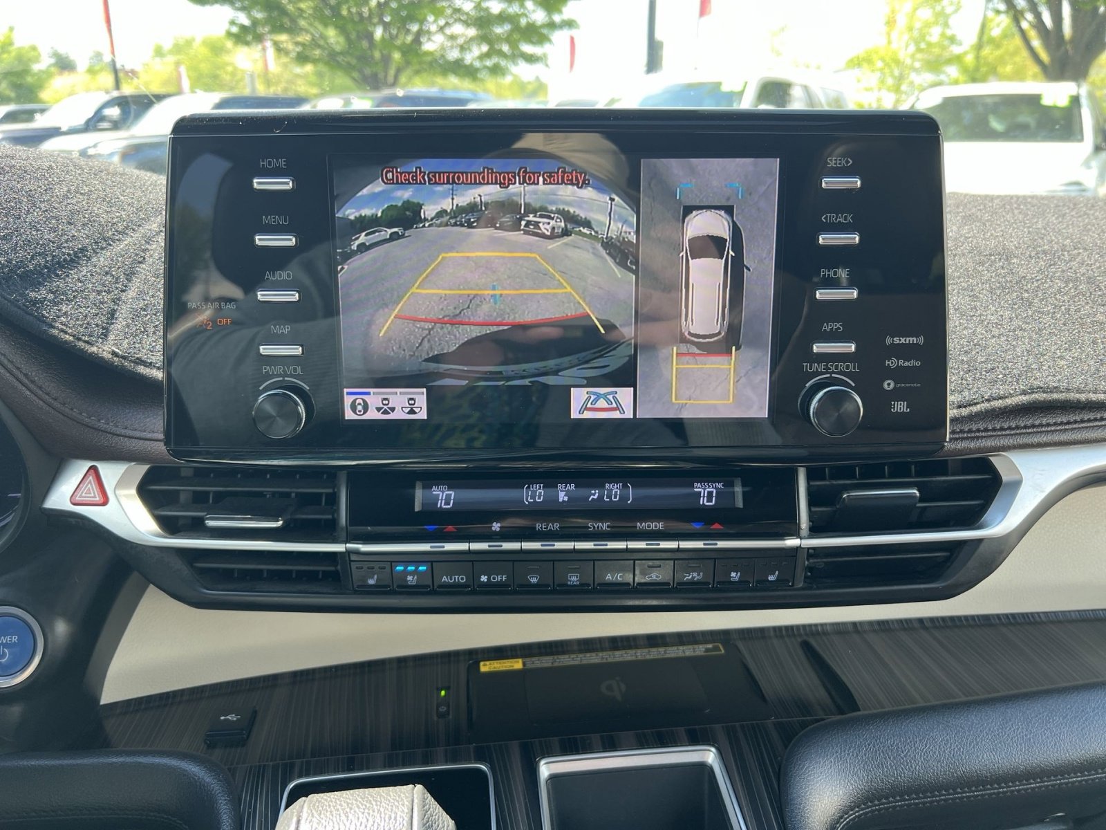 Used 2021 Toyota Sienna Platinum AWD/4WD image 19