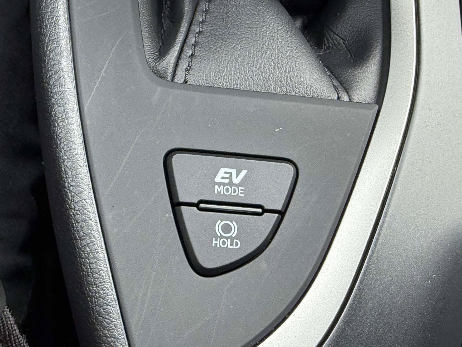 Used 2023 Lexus UX 250h AWD w/ Premium Package image 27