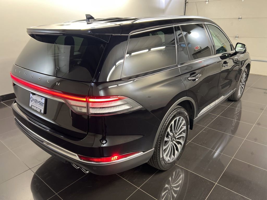 Used 2023 Lincoln Aviator AWD w/ Premium Package image 6