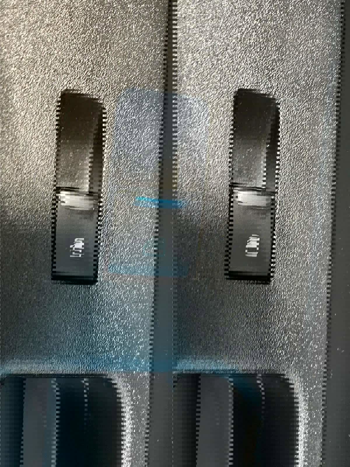 Used 2025 Ford Explorer ST w/ Sun And Sound Package AWD/4WD image 33