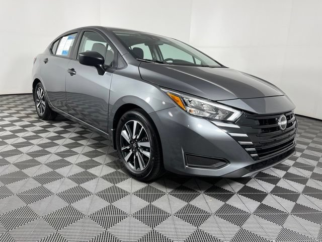 Certified 2025 Nissan Versa S w/ S Plus Package FWD image 3