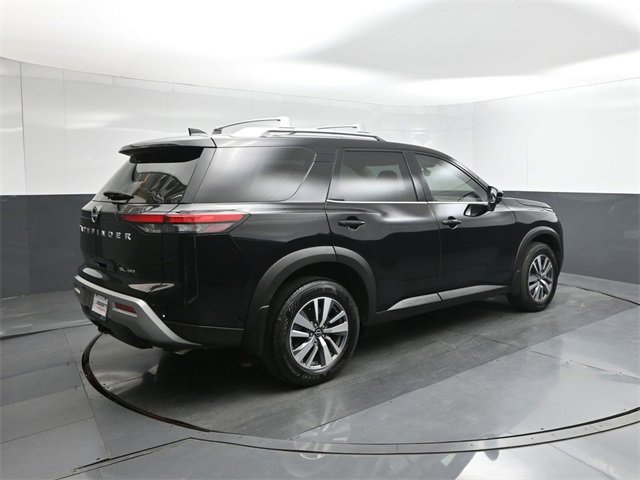 Certified 2025 Nissan Pathfinder SL image 11